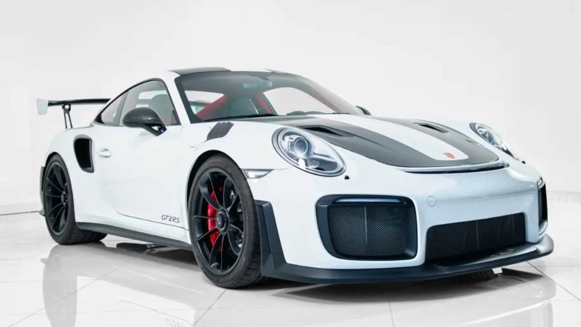 2018_porsche_gt2_rs_listed_for_sale_3_16e9661a22
