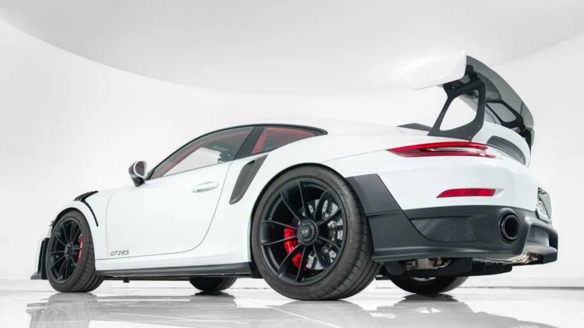 2018_porsche_gt2_rs_listed_for_sale_8627c701b2
