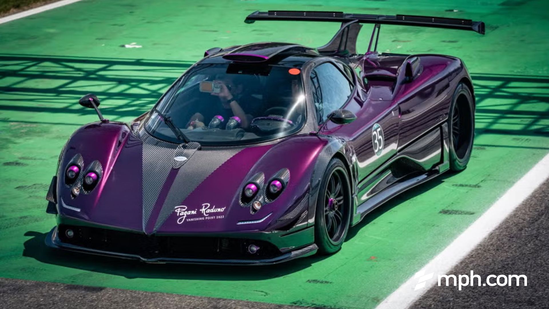 Blog_Lewis Hamilton_1920x1080_01.jpg