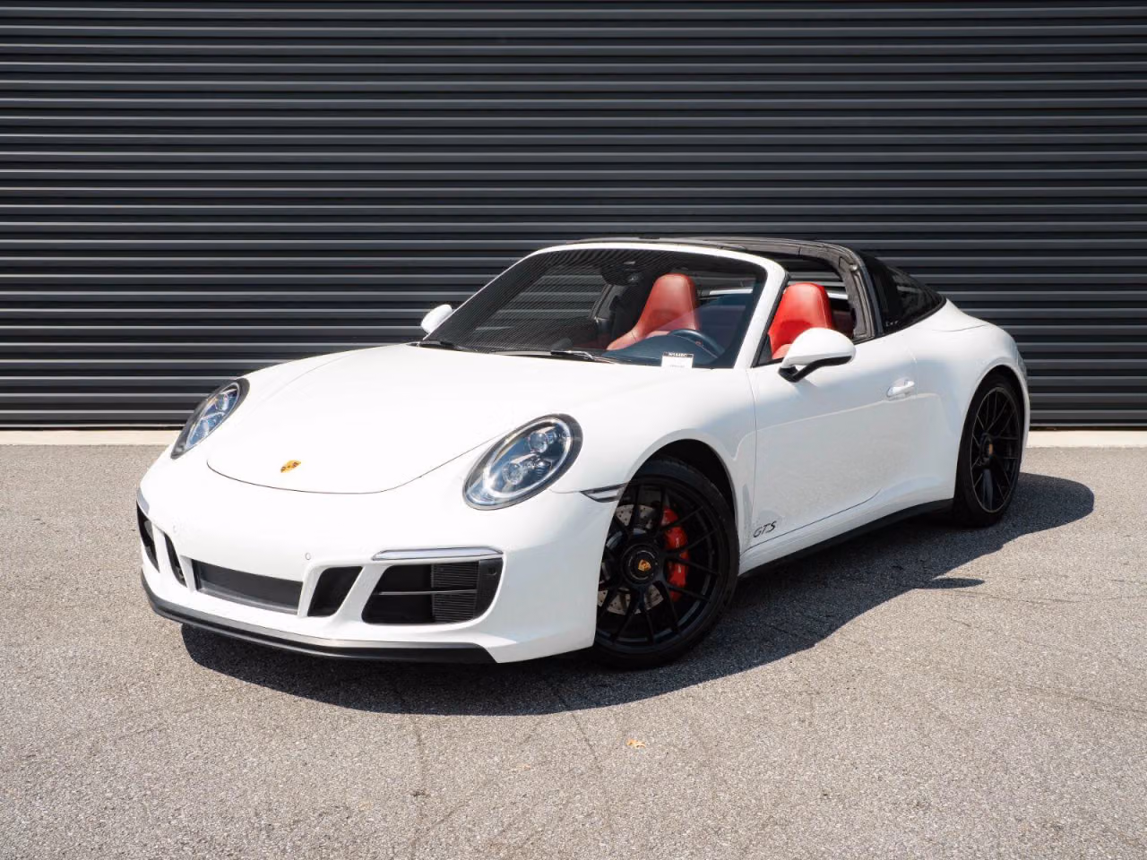 
           
        2019 Porsche 911