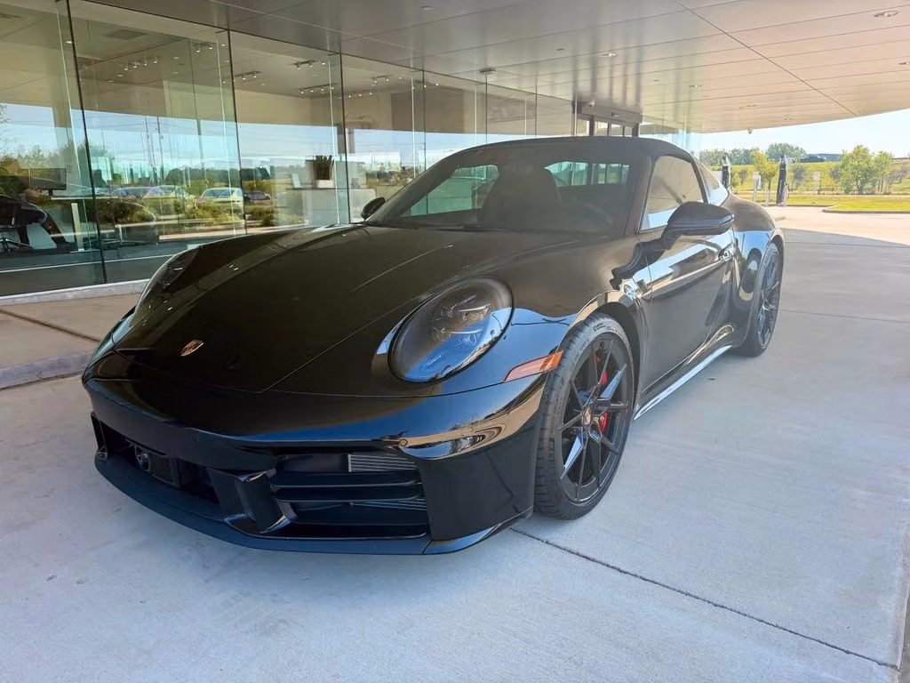 
           
        2026 Porsche 911