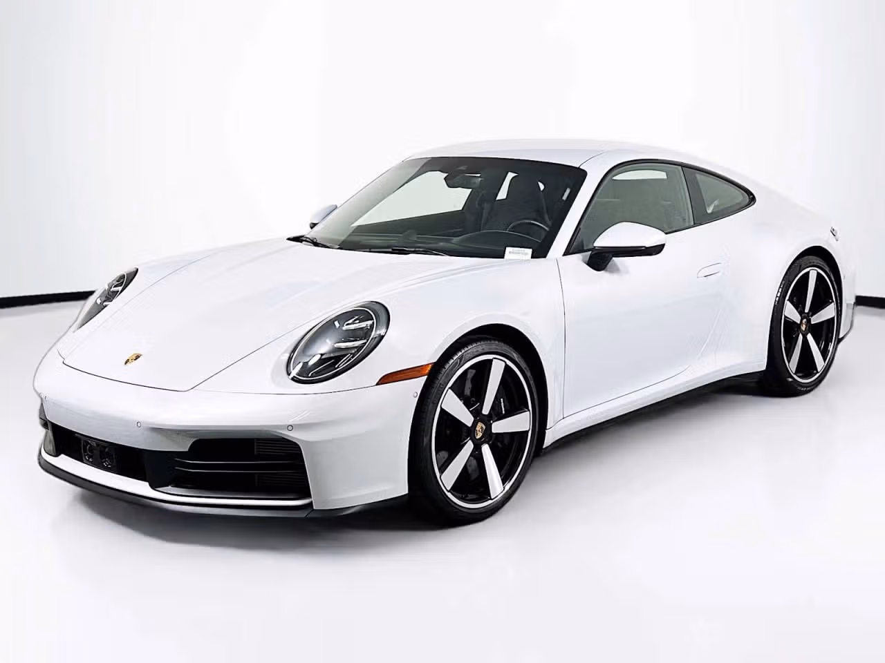 
           
        2025 Porsche 911