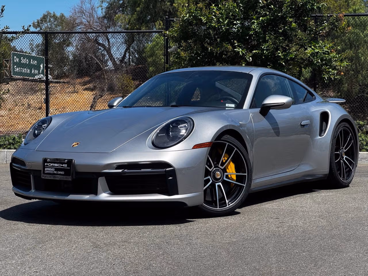 
           
        2021 Porsche 911