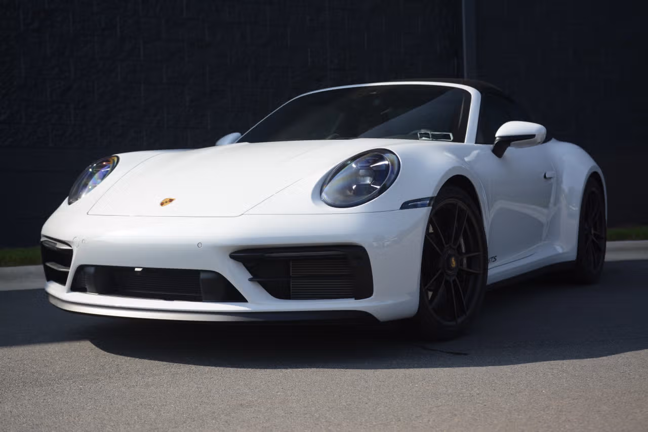 
           
        2023 Porsche 911