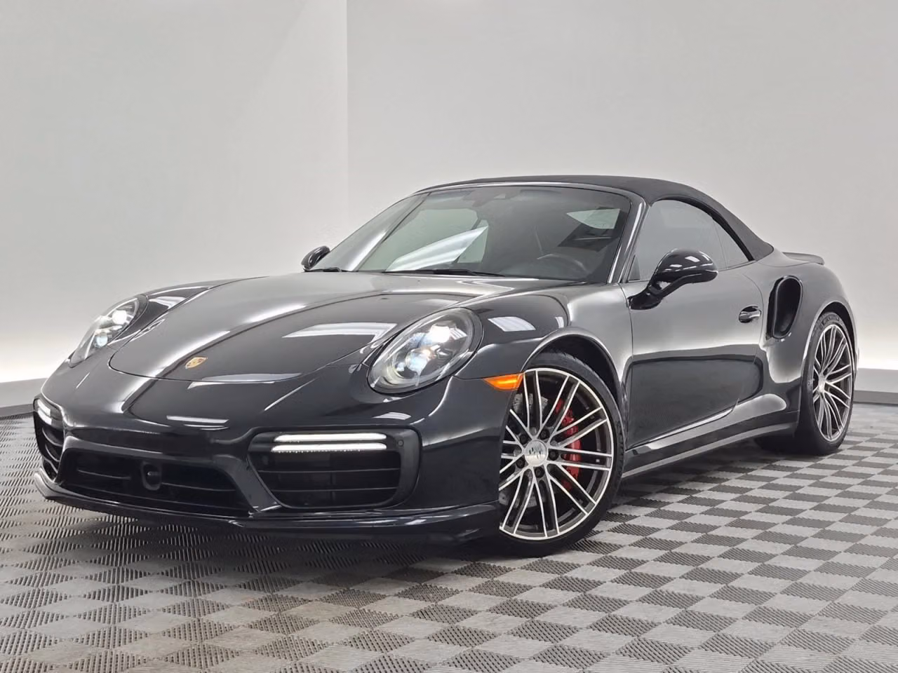
           
        2019 Porsche 911