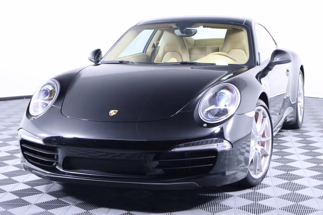 
           
        2014 Porsche 911