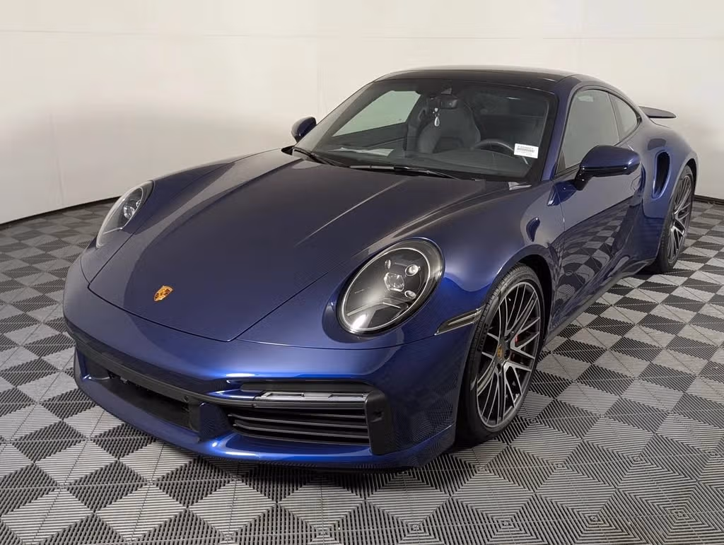 
           
        2022 Porsche 911