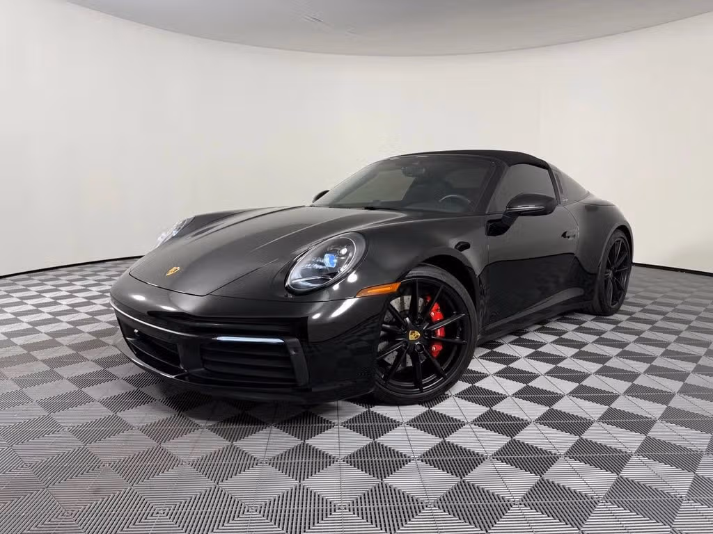 
           
        2024 Porsche 911