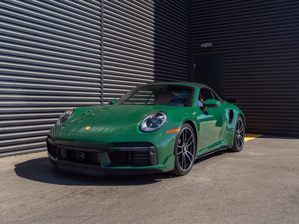 
           
        2024 Porsche 911