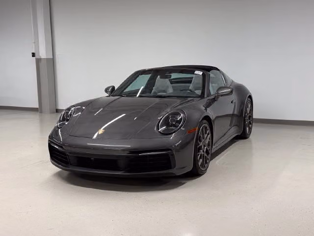 
           
        2024 Porsche 911