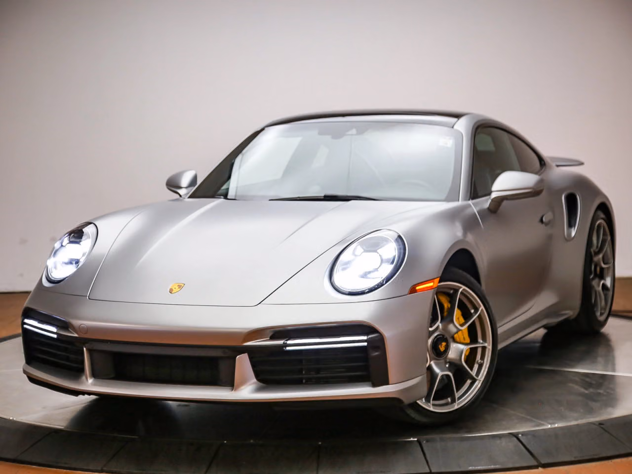 
           
        2021 Porsche 911