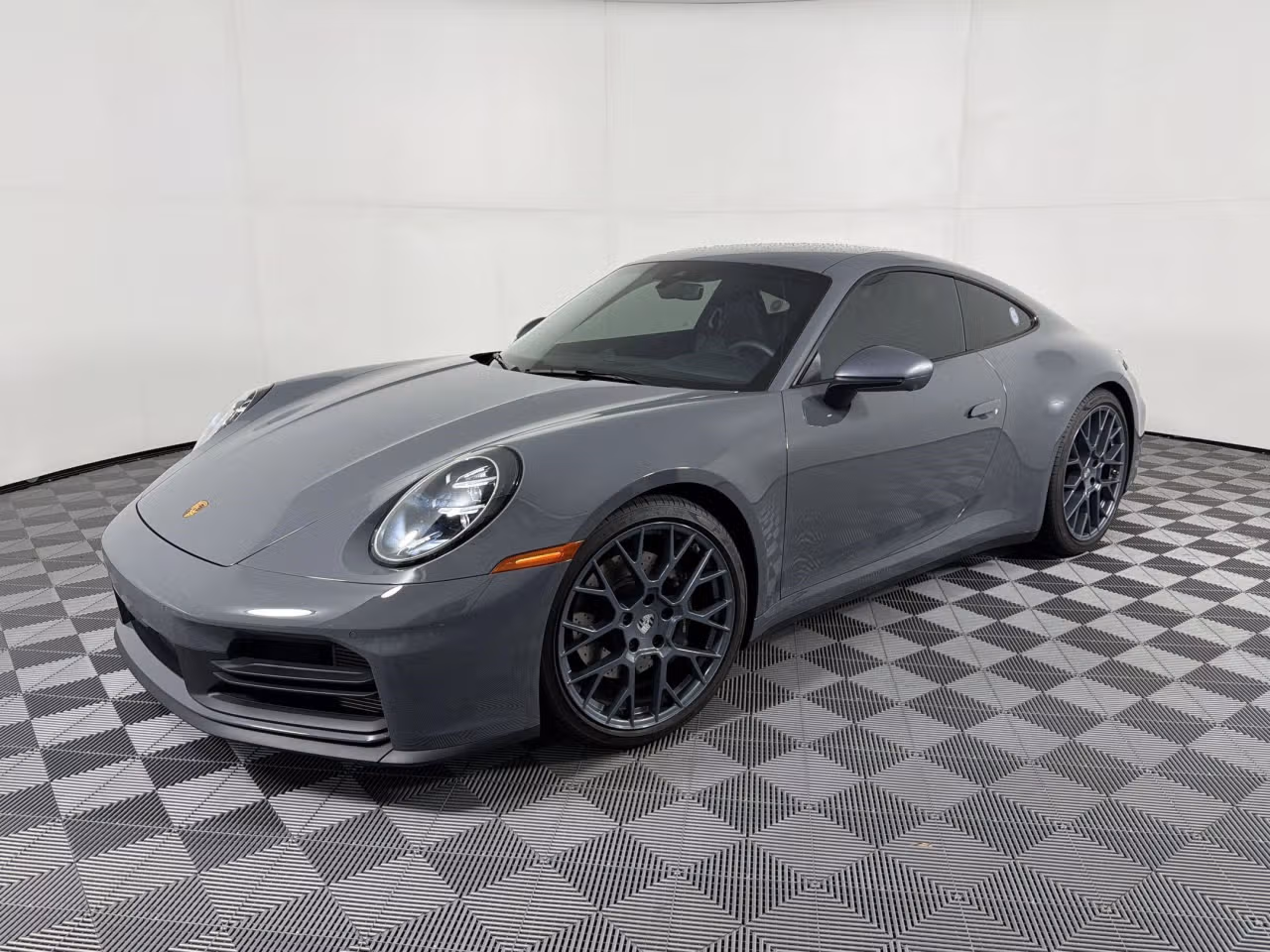 
           
        2025 Porsche 911
