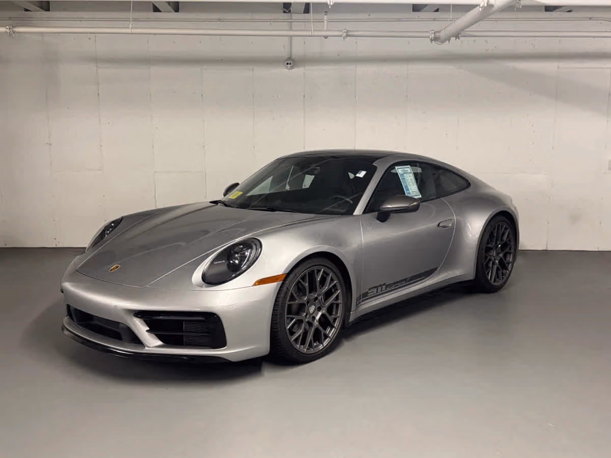 
           
        2024 Porsche 911