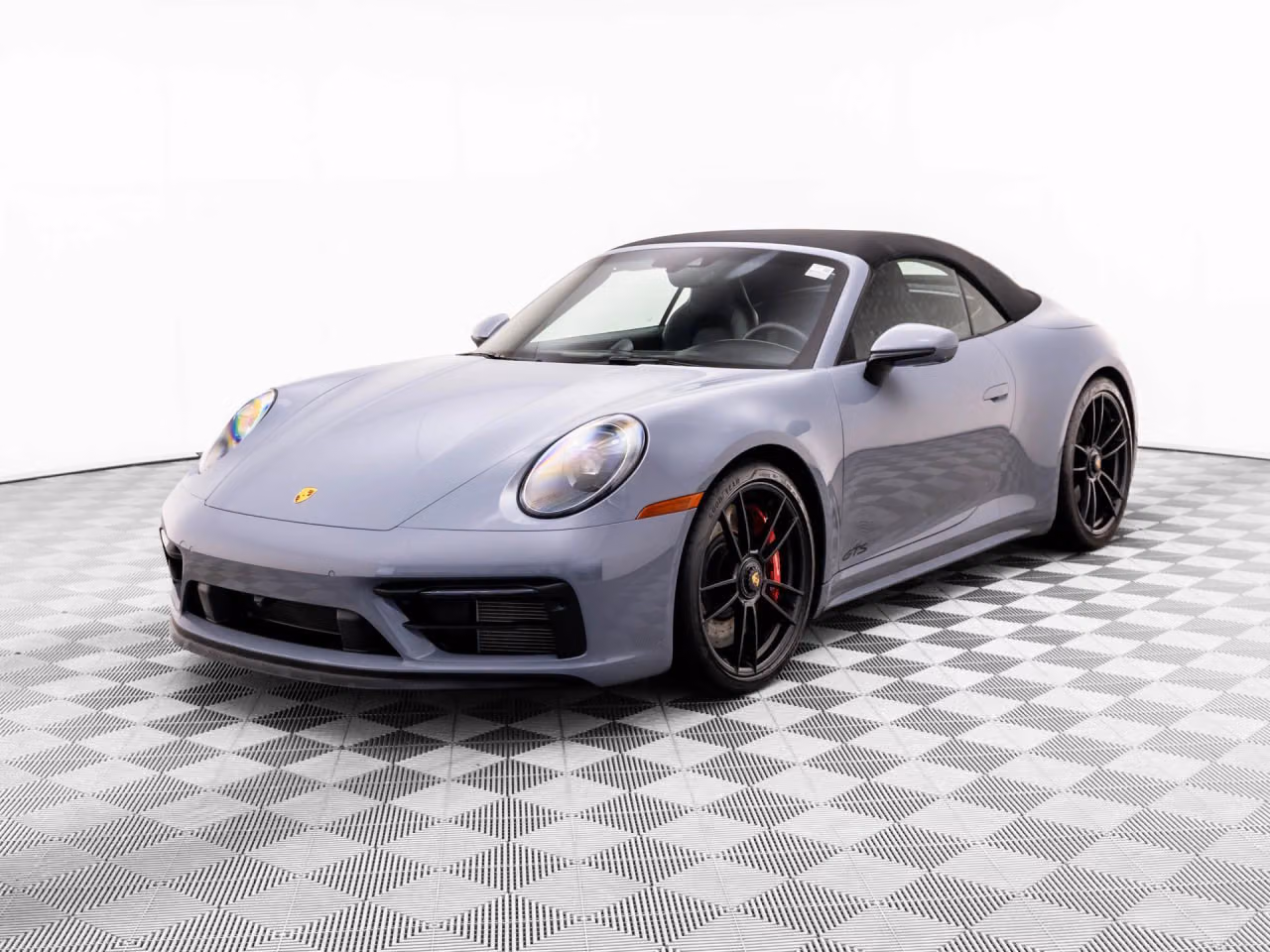 
           
        2023 Porsche 911