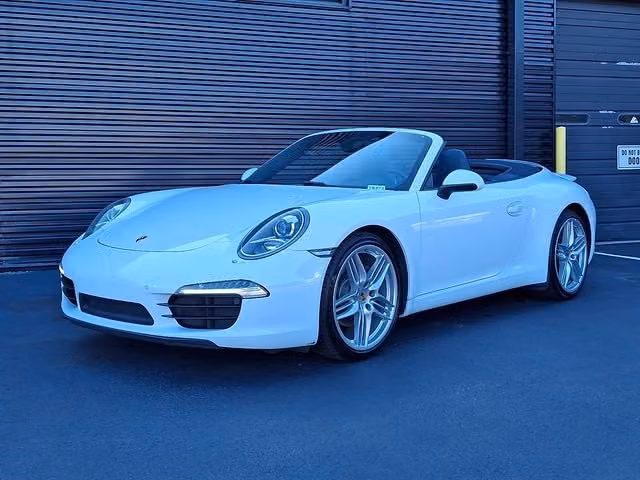 
           
        2014 Porsche 911