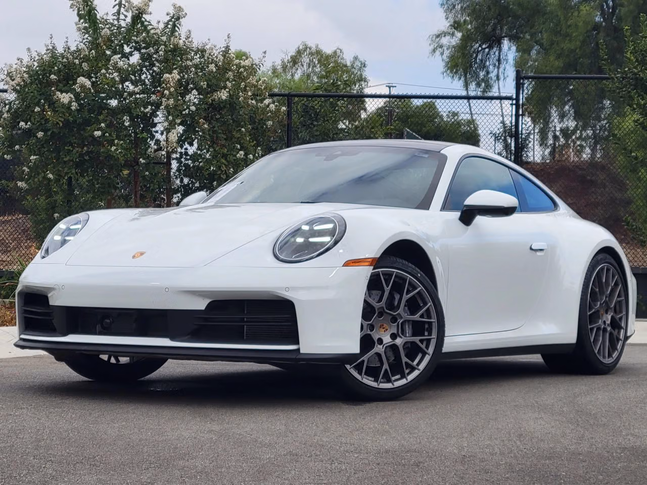 
           
        2025 Porsche 911