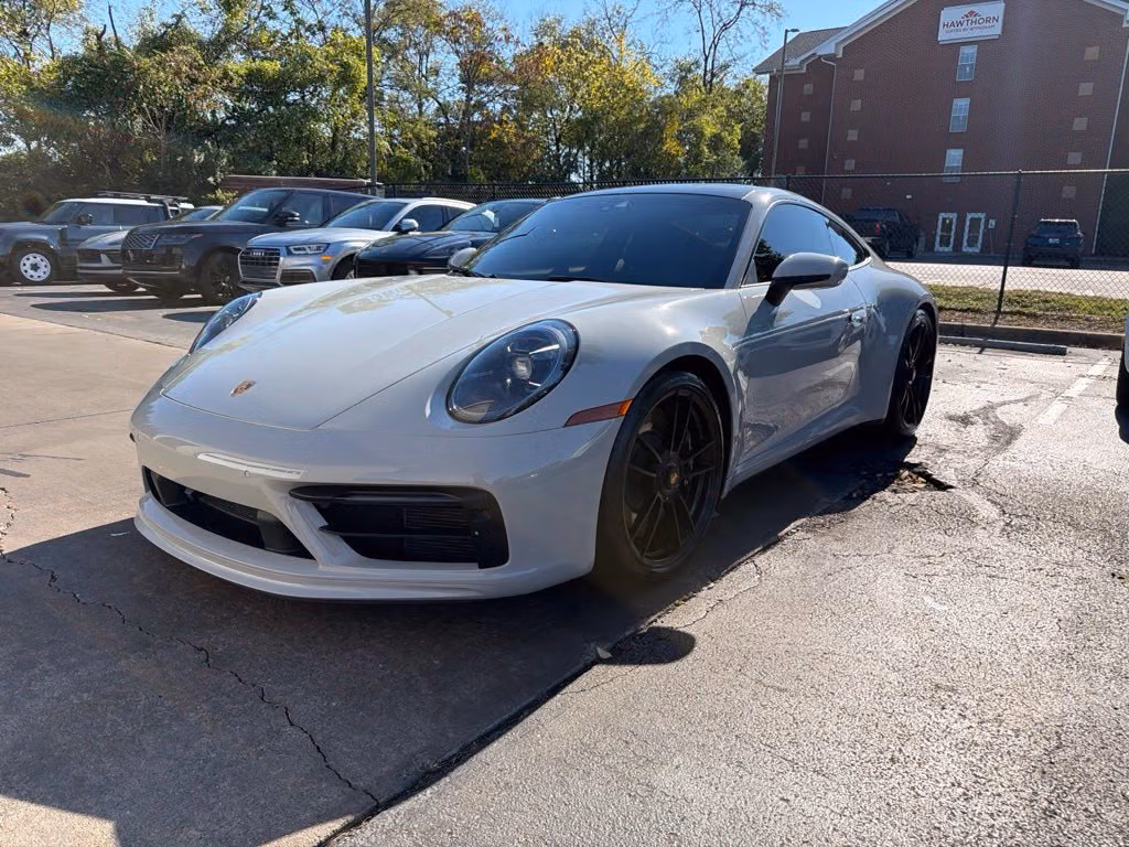 
           
        2023 Porsche 911