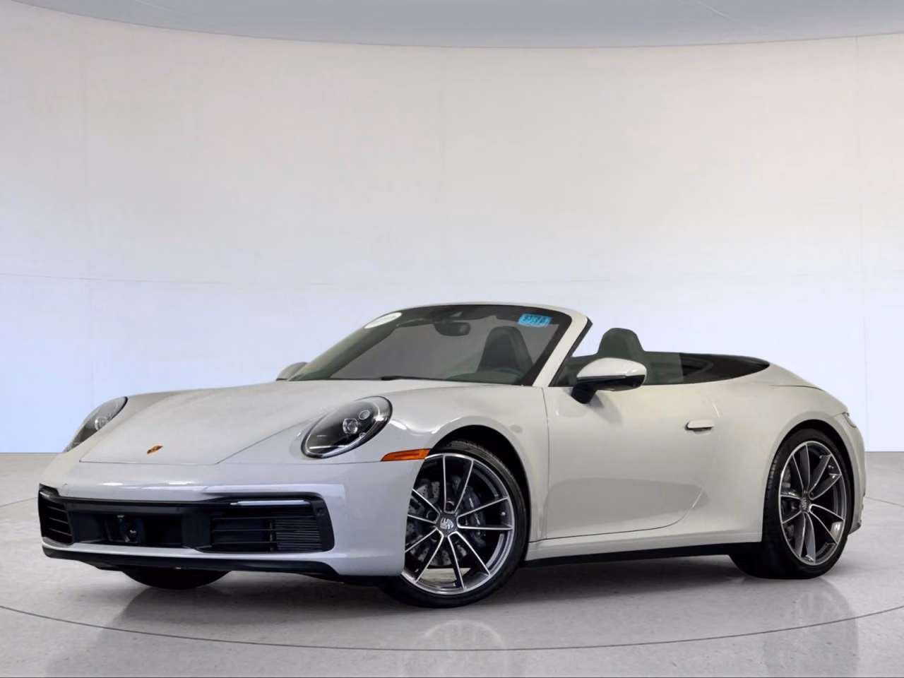 
           
        2021 Porsche 911
