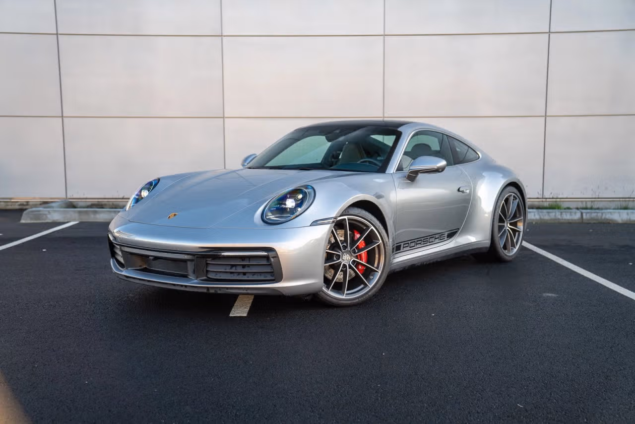 
           
        2024 Porsche 911