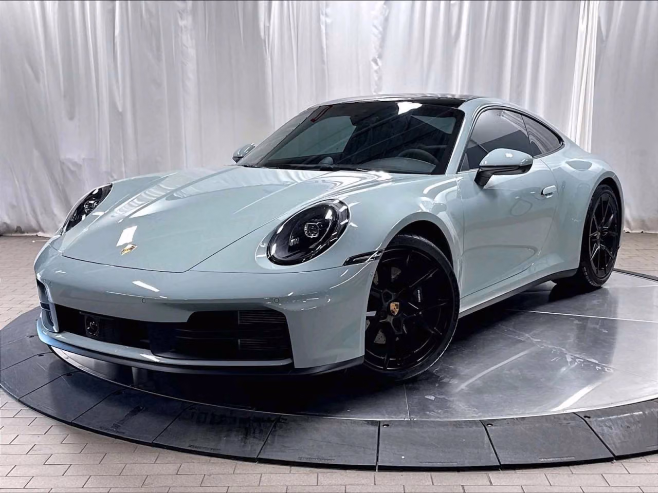 
           
        2025 Porsche 911