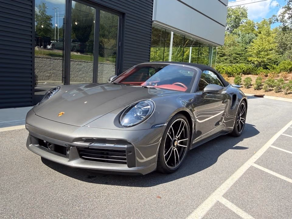 
           
        2024 Porsche 911