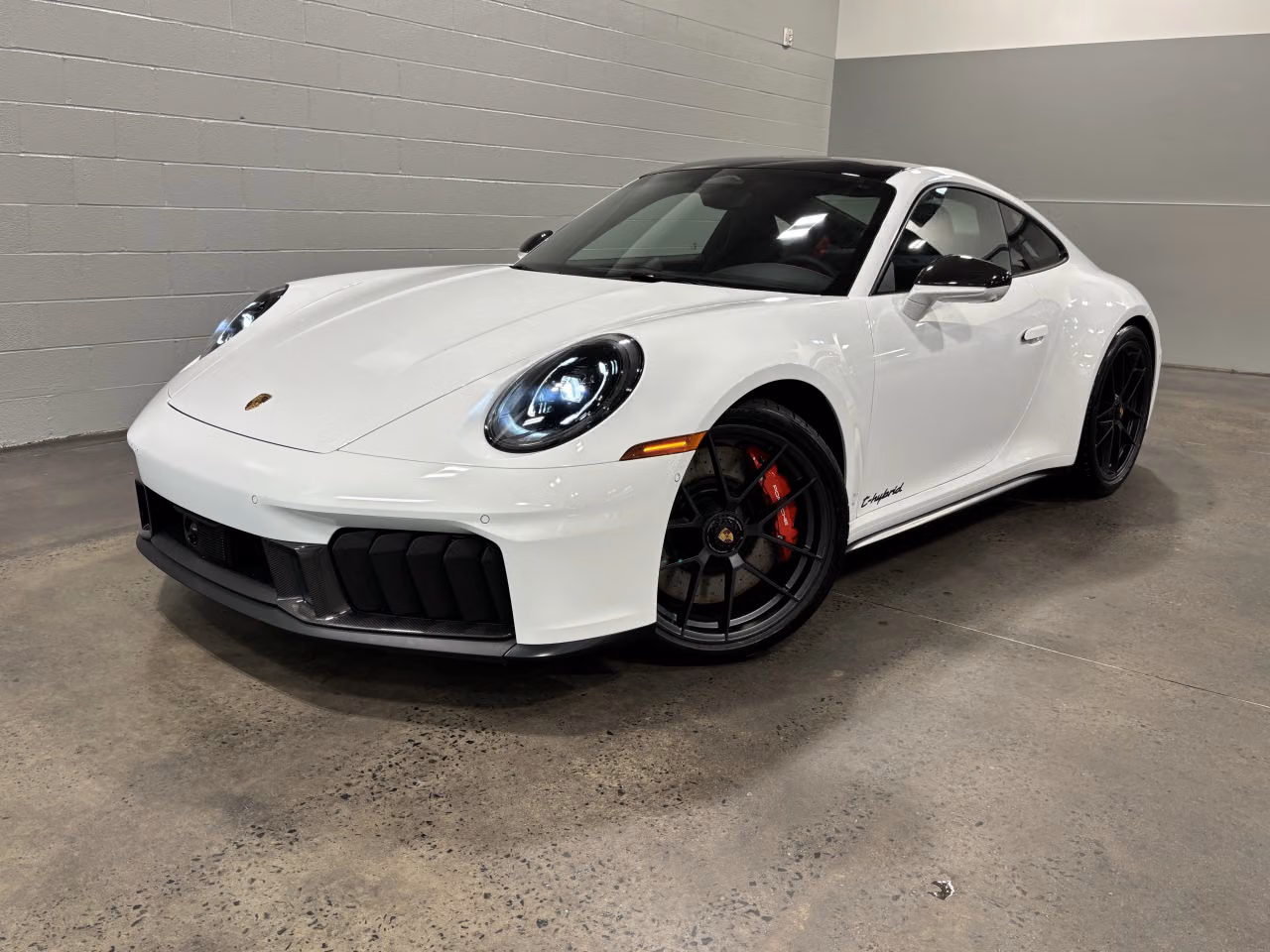 
           New 
        2026 Porsche 911