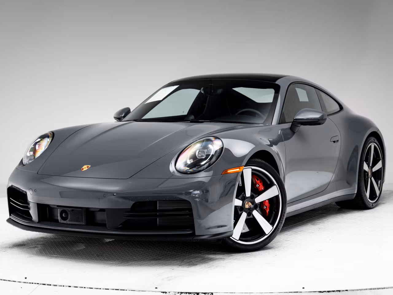 
           
        2025 Porsche 911