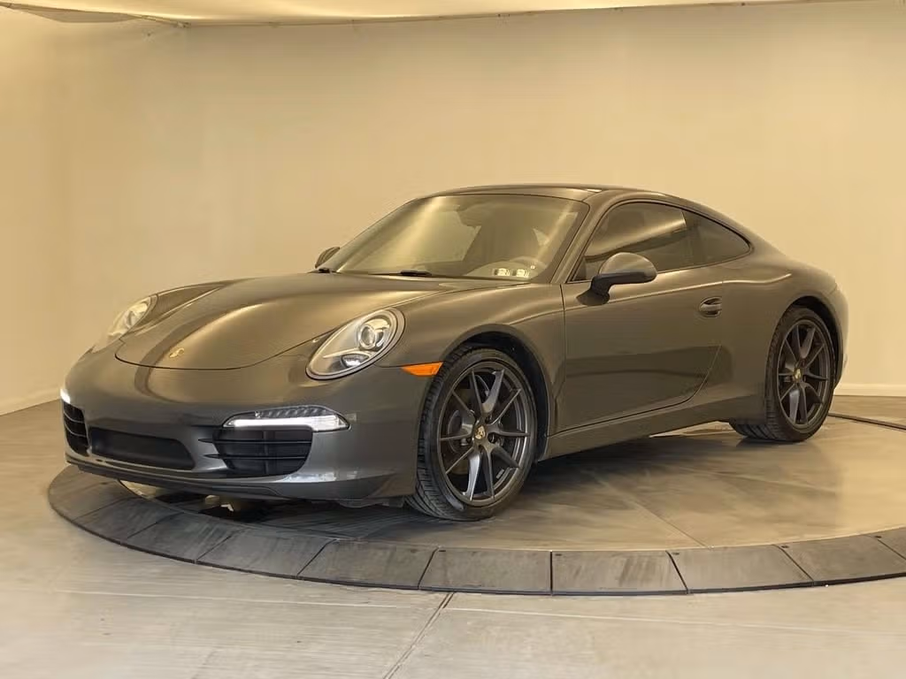 
           
        2013 Porsche 911