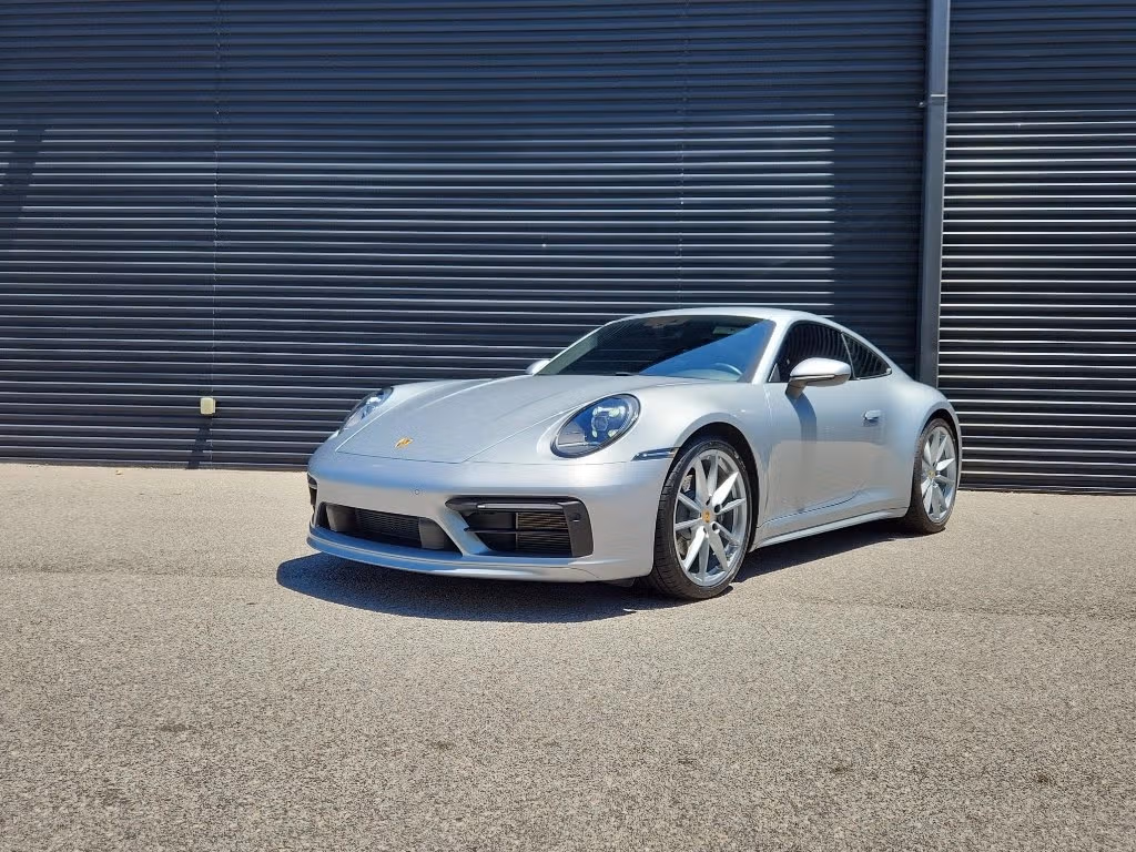 
           
        2022 Porsche 911
