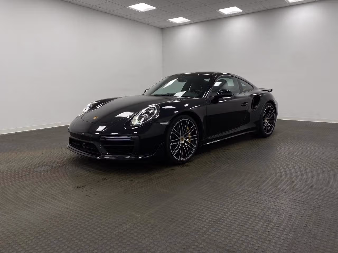 
           
        2019 Porsche 911