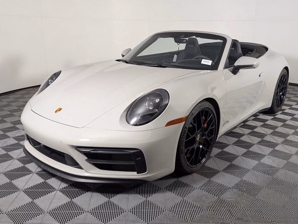 
           
        2022 Porsche 911