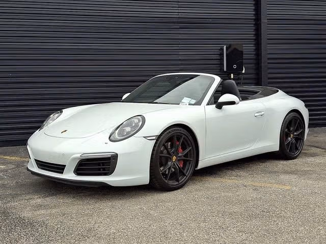 
           
        2017 Porsche 911