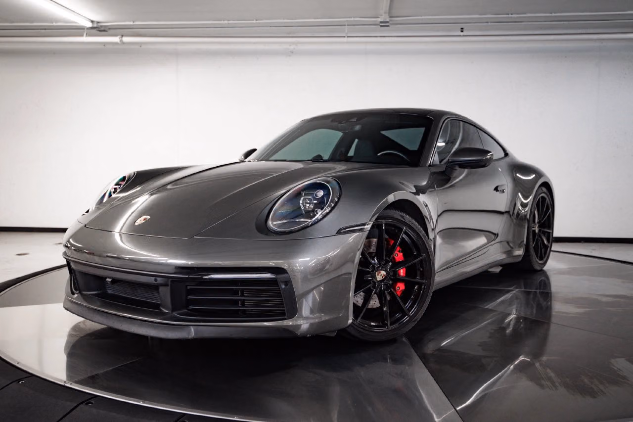 
           
        2022 Porsche 911