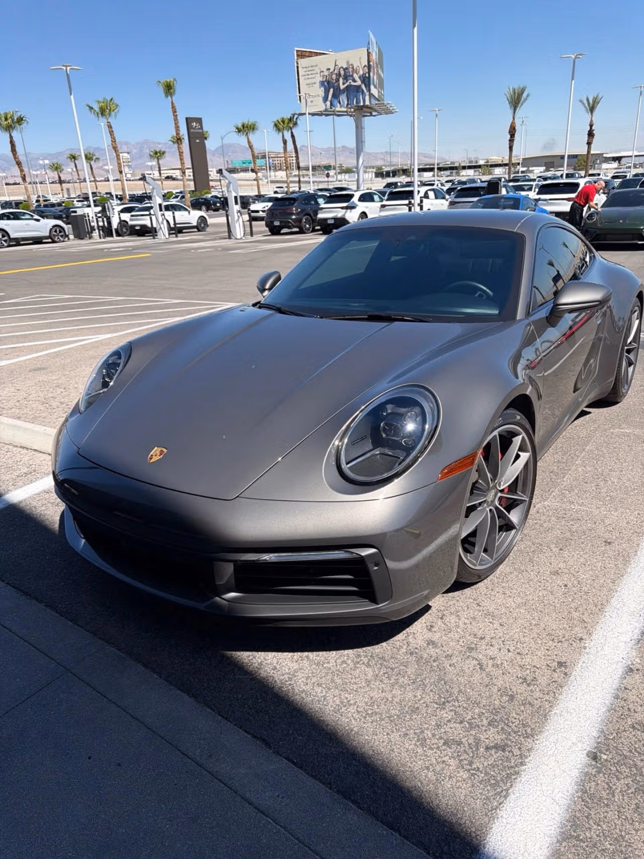 
           
        2020 Porsche 911