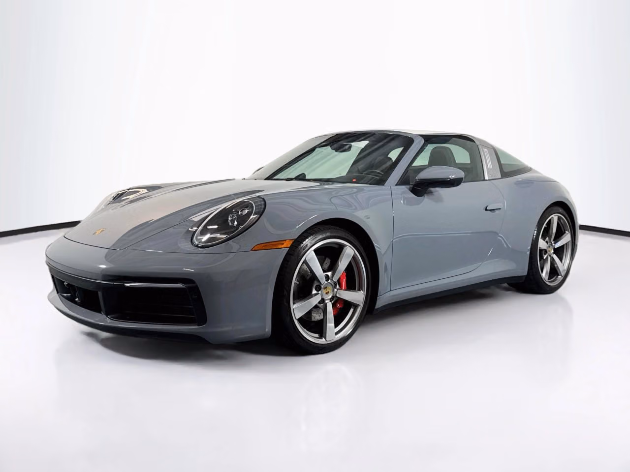 
           
        2024 Porsche 911