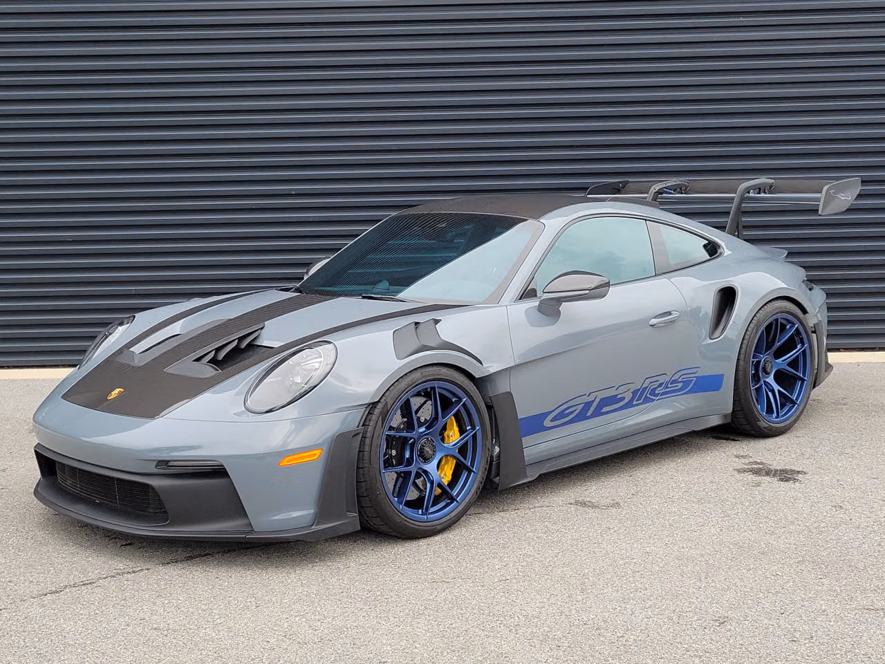 
           
        2025 Porsche 911