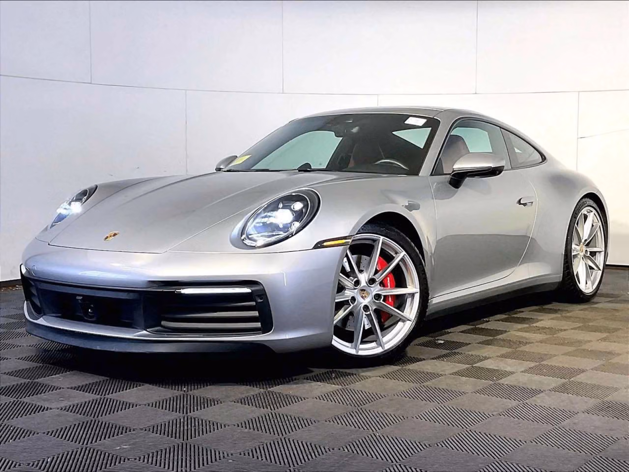 
           
        2024 Porsche 911