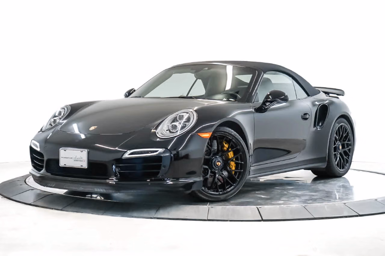 
           
        2015 Porsche 911