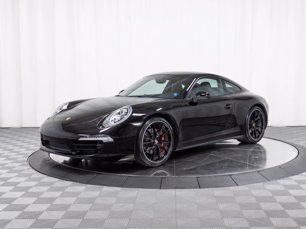 
           
        2014 Porsche 911
