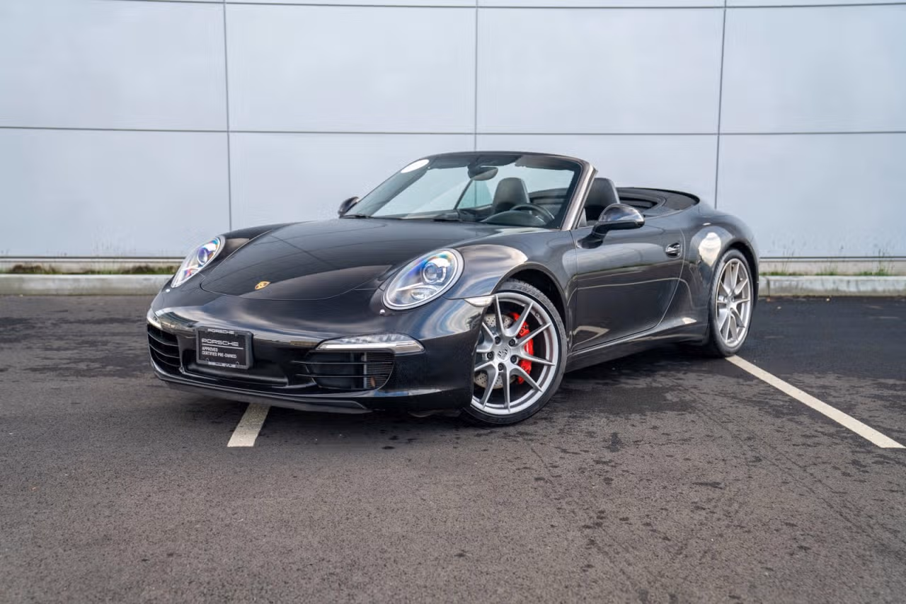 
           
        2013 Porsche 911