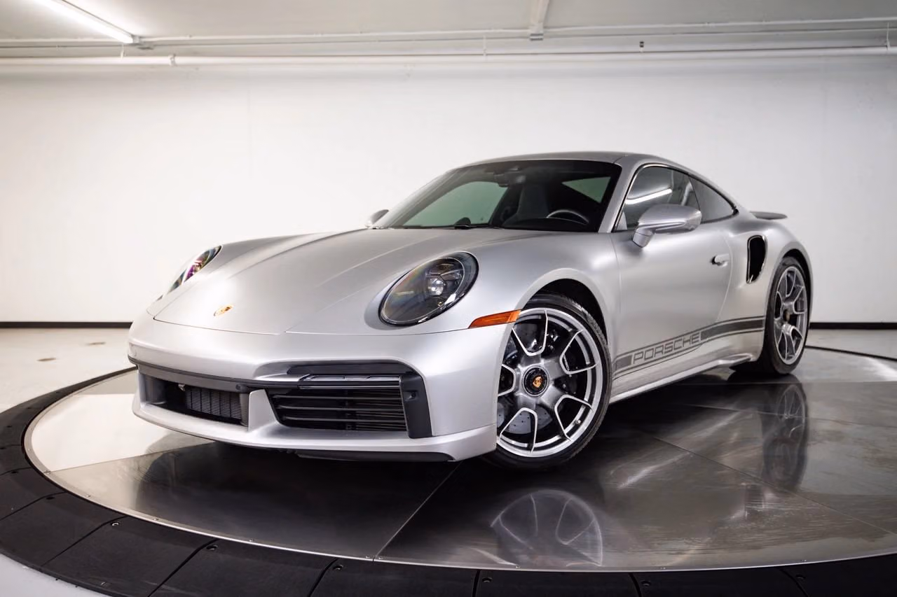
           
        2022 Porsche 911
