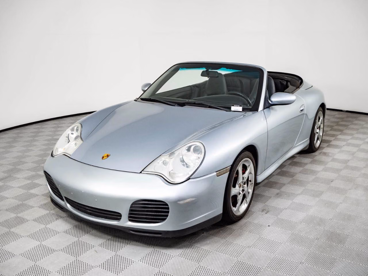 
           
        2004 Porsche 911