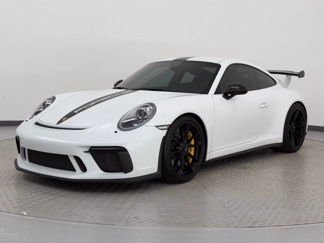 
           
        2018 Porsche 911