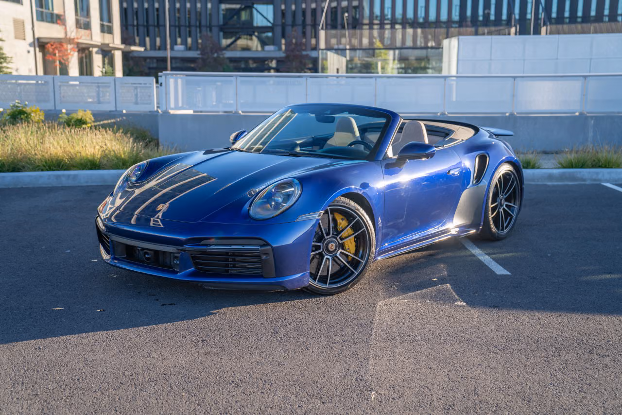 
           
        2021 Porsche 911