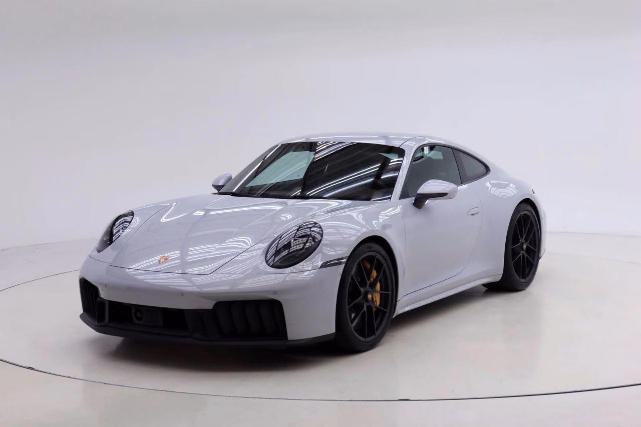 
           
        2025 Porsche 911