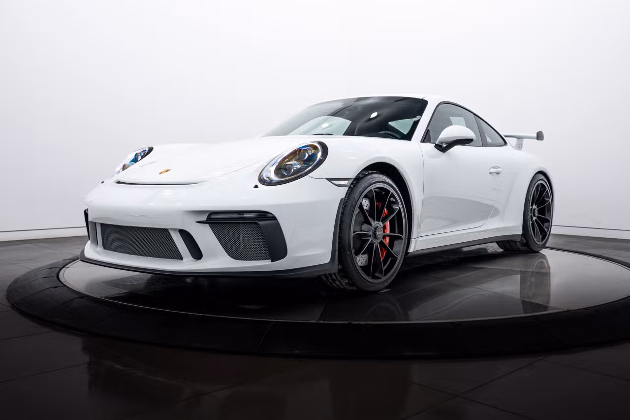 
           
        2018 Porsche 911