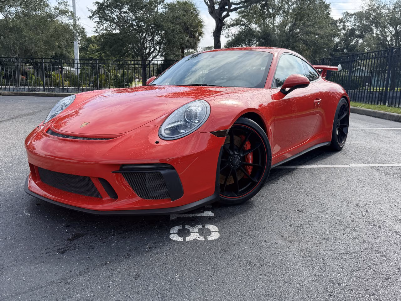 
           
        2018 Porsche 911
