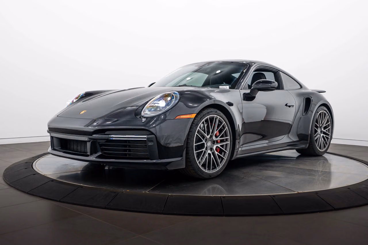 
           
        2021 Porsche 911