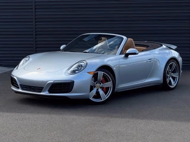 
           
        2018 Porsche 911