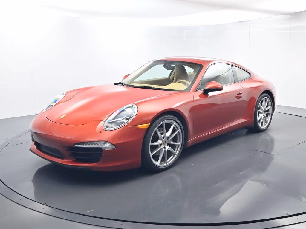 
           
        2013 Porsche 911